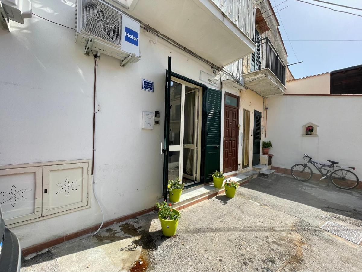 Casa Vacanze Baglio Barcellona Mondello Palermo Exteriör bild